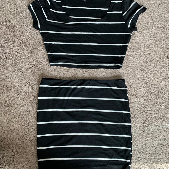 Black Striped Short Sleeve Two-Piece Mini Dress NWOT - Picture 2 of 8